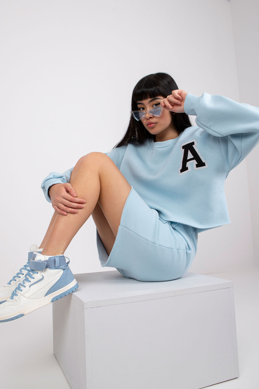 Helesinine dressipluusi komplekt... Helesinine dressipluusi komplekt...