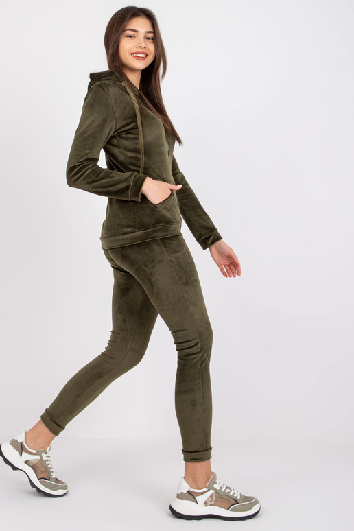 Khakivärvi veluurkomplekt koos...