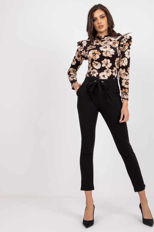 Mustad naiste vabaaja dressipüksid...