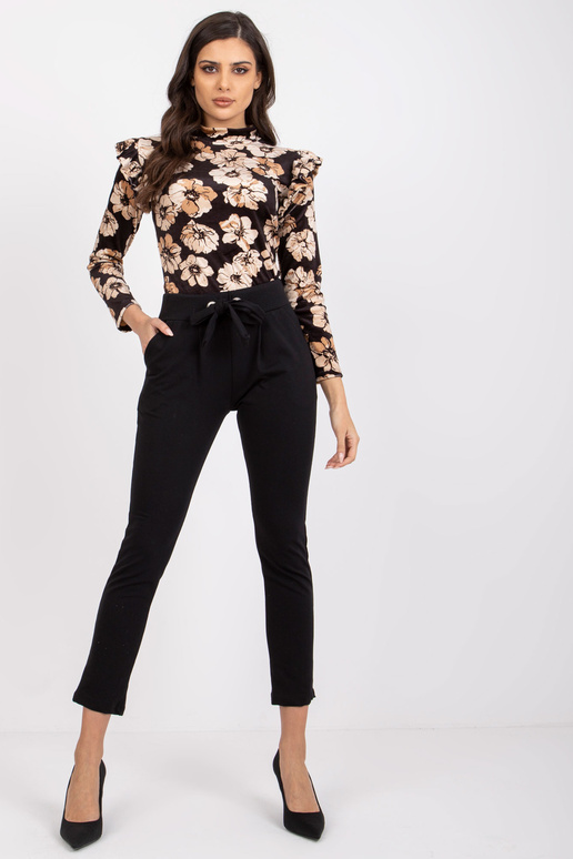 Mustad naiste vabaaja dressipüksid...