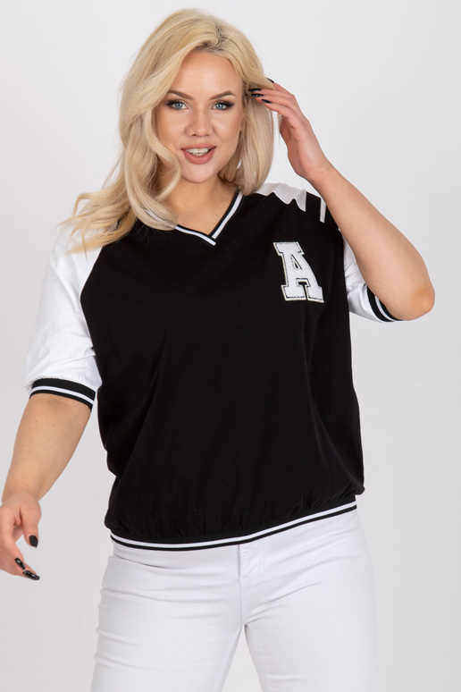 Valge ja must vabaaja pluus V-kaelusega