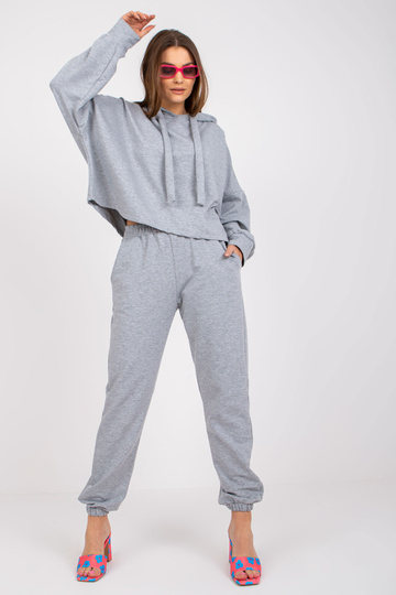 Halli melanž pükstega...