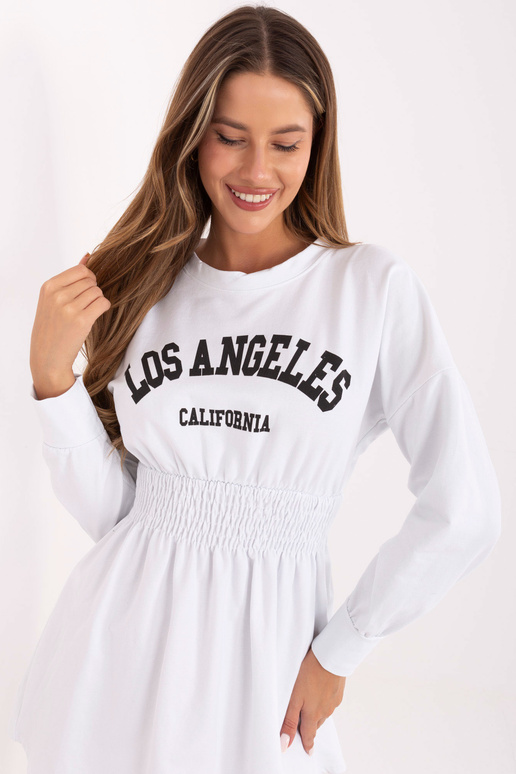 Valge dressipluus Nadine'i kirjadega