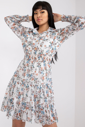 Valge lillelise trükise ja...