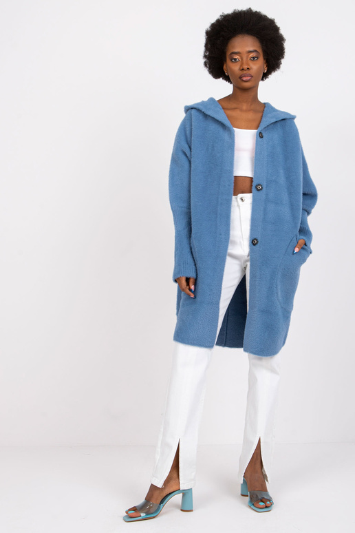 Carolyni helesinine kapuutsiga...