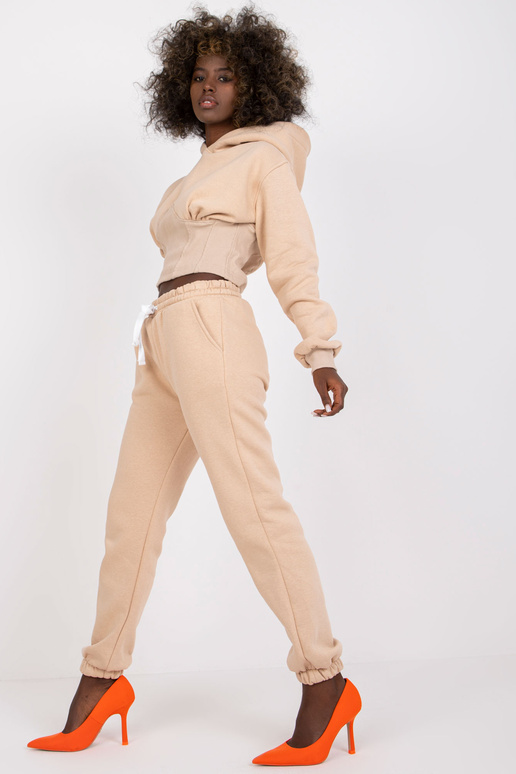 Beež põhiline dressipluus brünett...