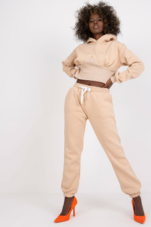 Beež põhiline dressipluus brünett...