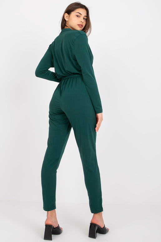 Tumeroheline kombinesoon kaelusega...