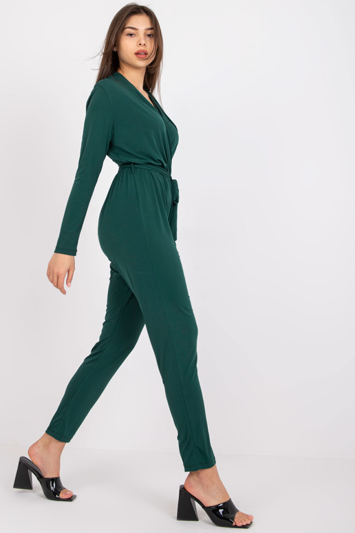 Tumeroheline kombinesoon kaelusega...