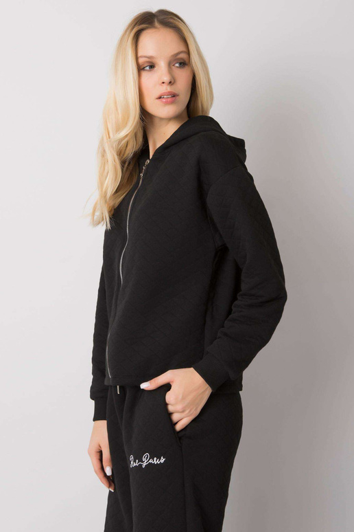 Must tepitud dressipluus põhiline...