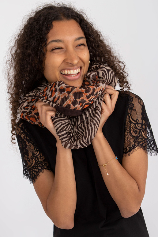 Pruun-beež trükiga troppkorsten