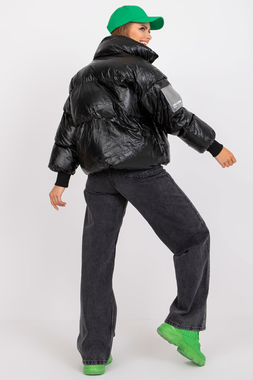 Must sulejope ilma kapuutsita Must sulejope ilma kapuutsita