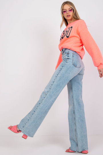 Roosa Madeira kirjaga...