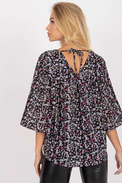 Must avar pluus lillelise mustriga...