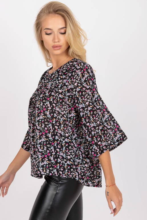 Must avar pluus lillelise mustriga...