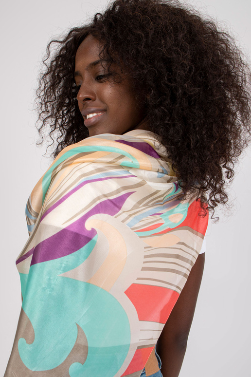 Beežikas õhuke mustriga sall