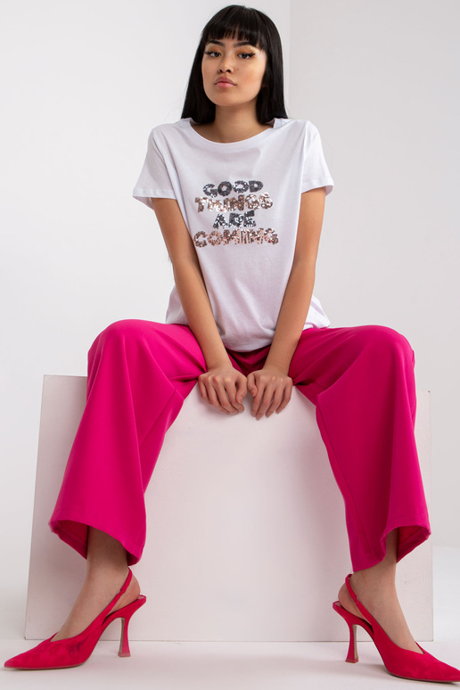 Valge aplikatsiooni ja subtiitritega... Valge aplikatsiooni ja subtiitritega...