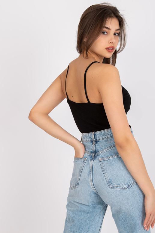 Musta soonikuga puuvillane topp Alla... Musta soonikuga puuvillane topp Alla...