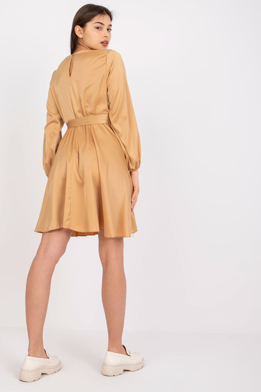 Kaameli õhuline Clarisoni kokteilikleit Kaameli õhuline Clarisoni kokteilikleit