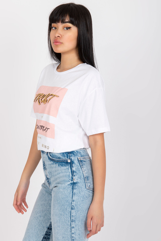 Valge oversize t-särk aplikatsiooni...