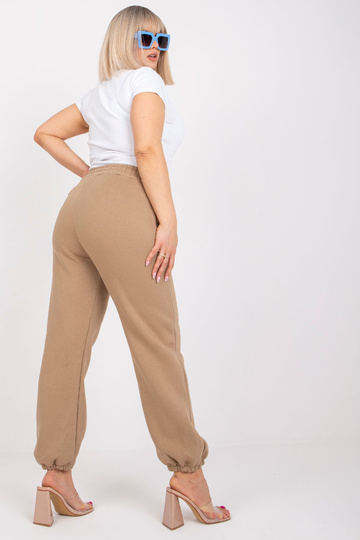 Tumebeežid dressipüksid...