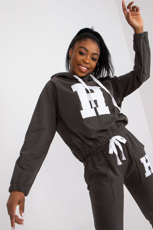 Khaki värvi dressipluusi komplekt... Khaki värvi dressipluusi komplekt...