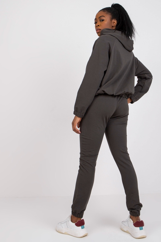 Khaki värvi dressipluusi komplekt... Khaki värvi dressipluusi komplekt...