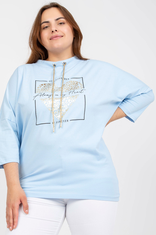 Helesinine vabaaja pluss suuruses...