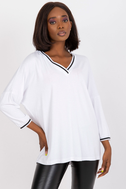 Valge vabaaja vabaaja pluus