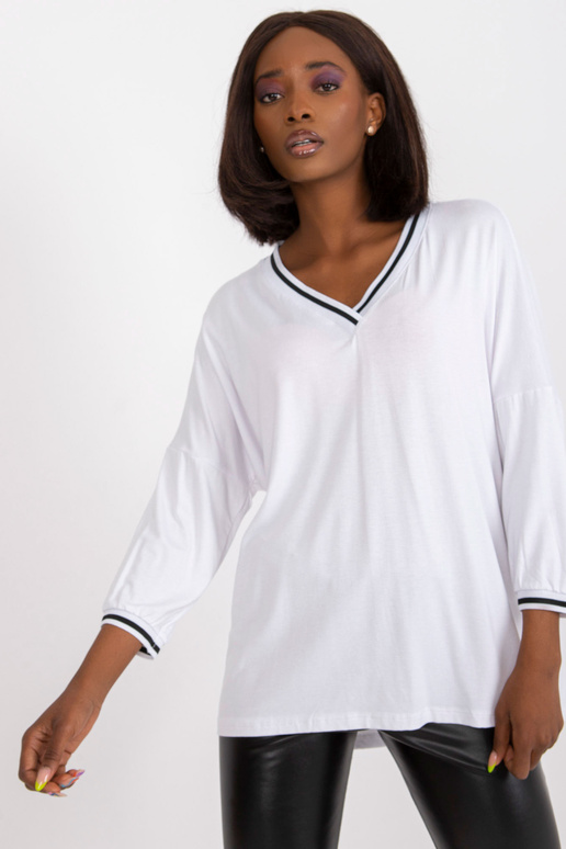 Valge vabaaja vabaaja pluus