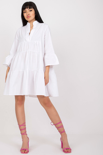 Valge volangide ja 3/4...