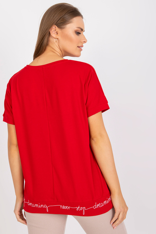 Punane vabaaja lühikeste varrukatega...