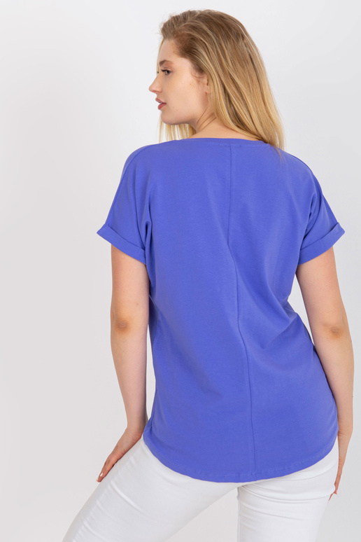 Lilla asümmeetriline suures suuruses...