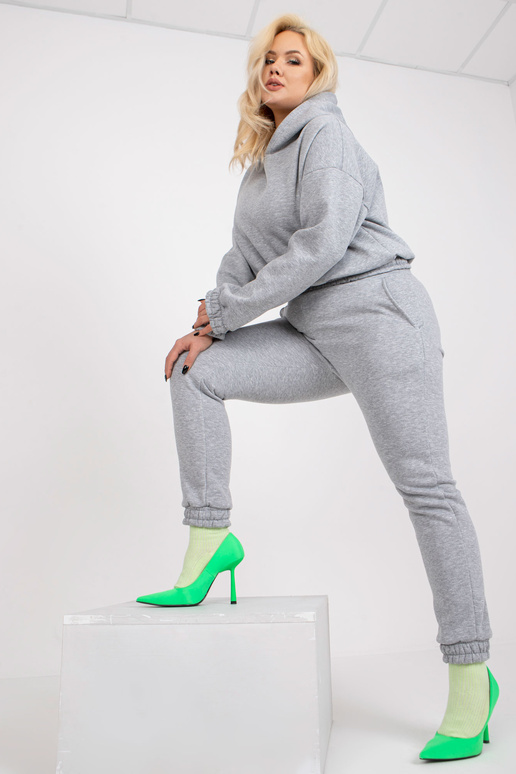 Halli värvi melanž pusa pluss... Halli värvi melanž pusa pluss...