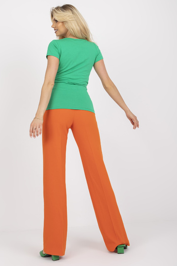 Roheline põhi T-särk sassis... 2