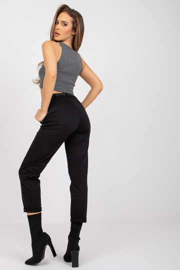 Patricia mustad sirged...