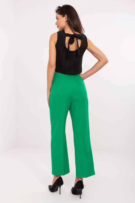 Rohelised elegantsed taskutega...