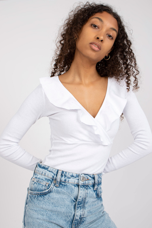 Valge soonikuga põhipluus V-kaelusega...