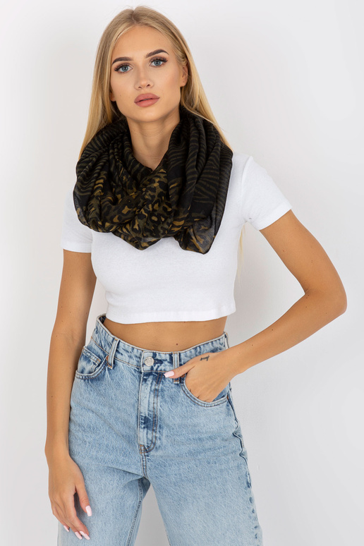 Must ja khakivärvi motiiviga...