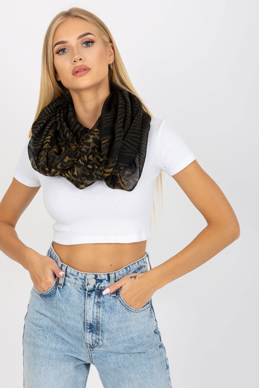 Must ja khakivärvi motiiviga...