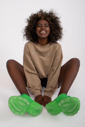 Tumebeež ülisuur ilma...