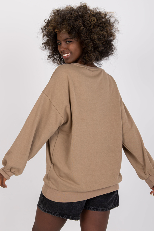 Tumebeež ülisuur ilma kapuutsita...