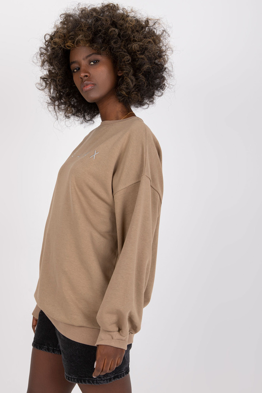 Tumebeež ülisuur ilma kapuutsita...