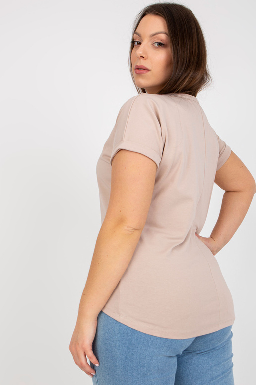 Beež pluss suuruses kuldse kirjaga...