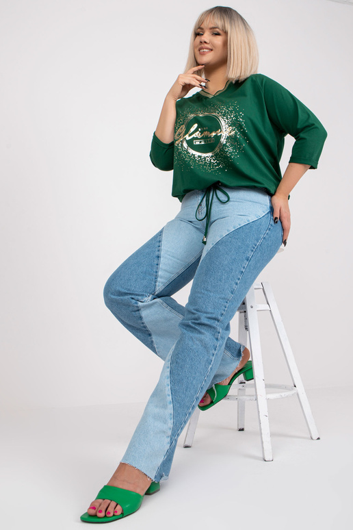 Tumeroheline pluss suuruses pluus...