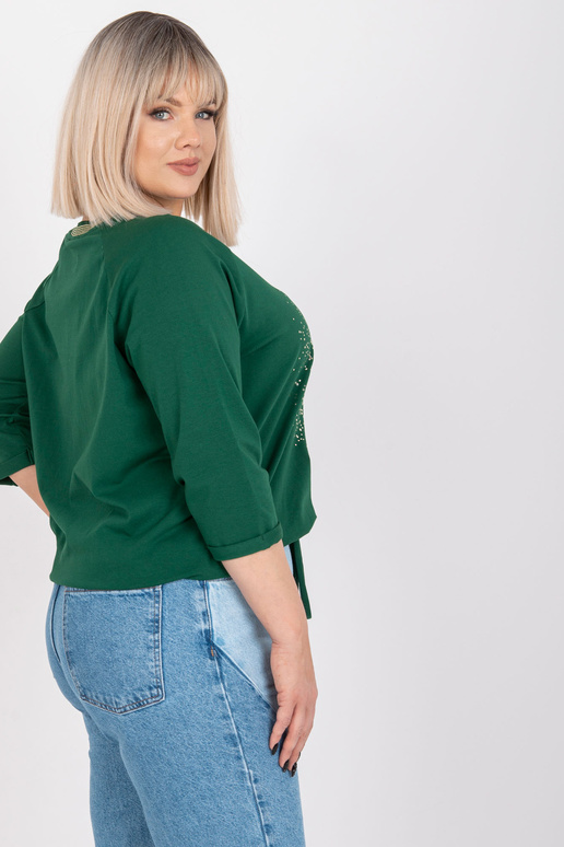 Tumeroheline pluss suuruses pluus...