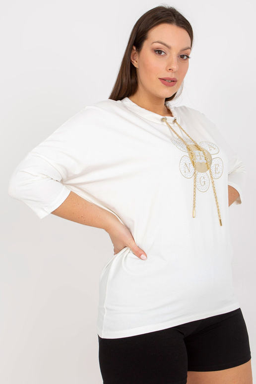 Ecru pluss suuruses aplikatsiooni ja...