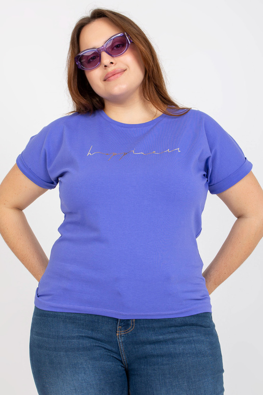 Lilla pluss suuruses kirjaga T-särk