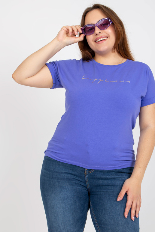 Lilla pluss suuruses kirjaga T-särk