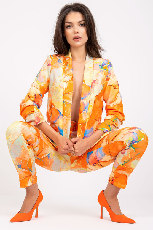 Oranž naiste bleiser trükistega Oranž naiste bleiser trükistega